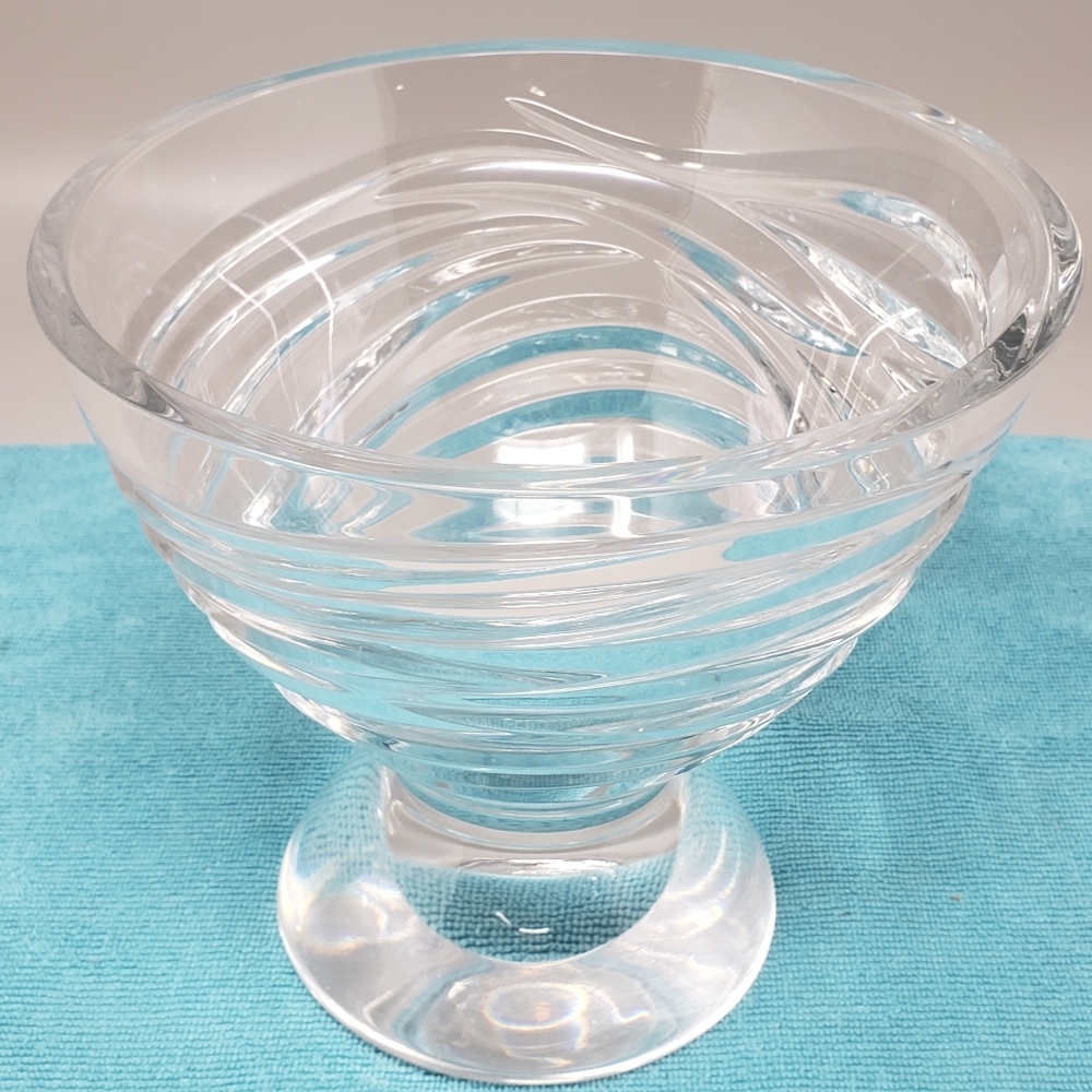 Elegant Clear Glass Swirl Bowl